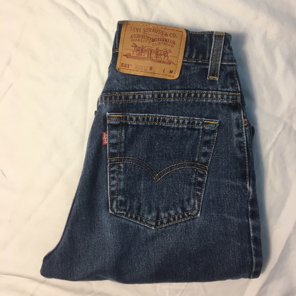 Levi’s 521 Tapered Leg Vintage Jeans!